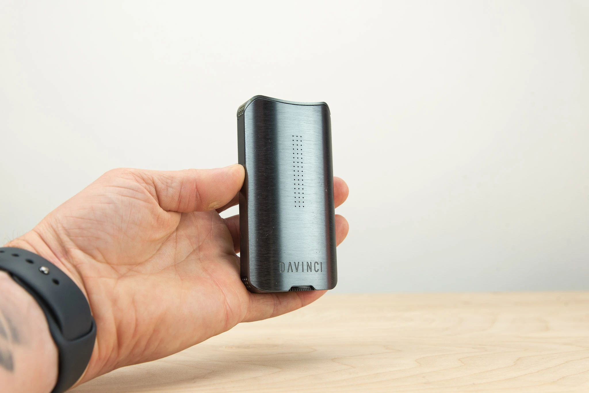 Davinci IQ3 Vaporizer - Size in Hand